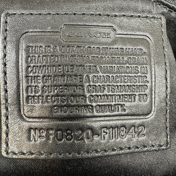 VTG COACH Leather Soho Flap Shoulder Bag Black Gold Tone W/Charm F11842 Y2K - Picture 10 of 14